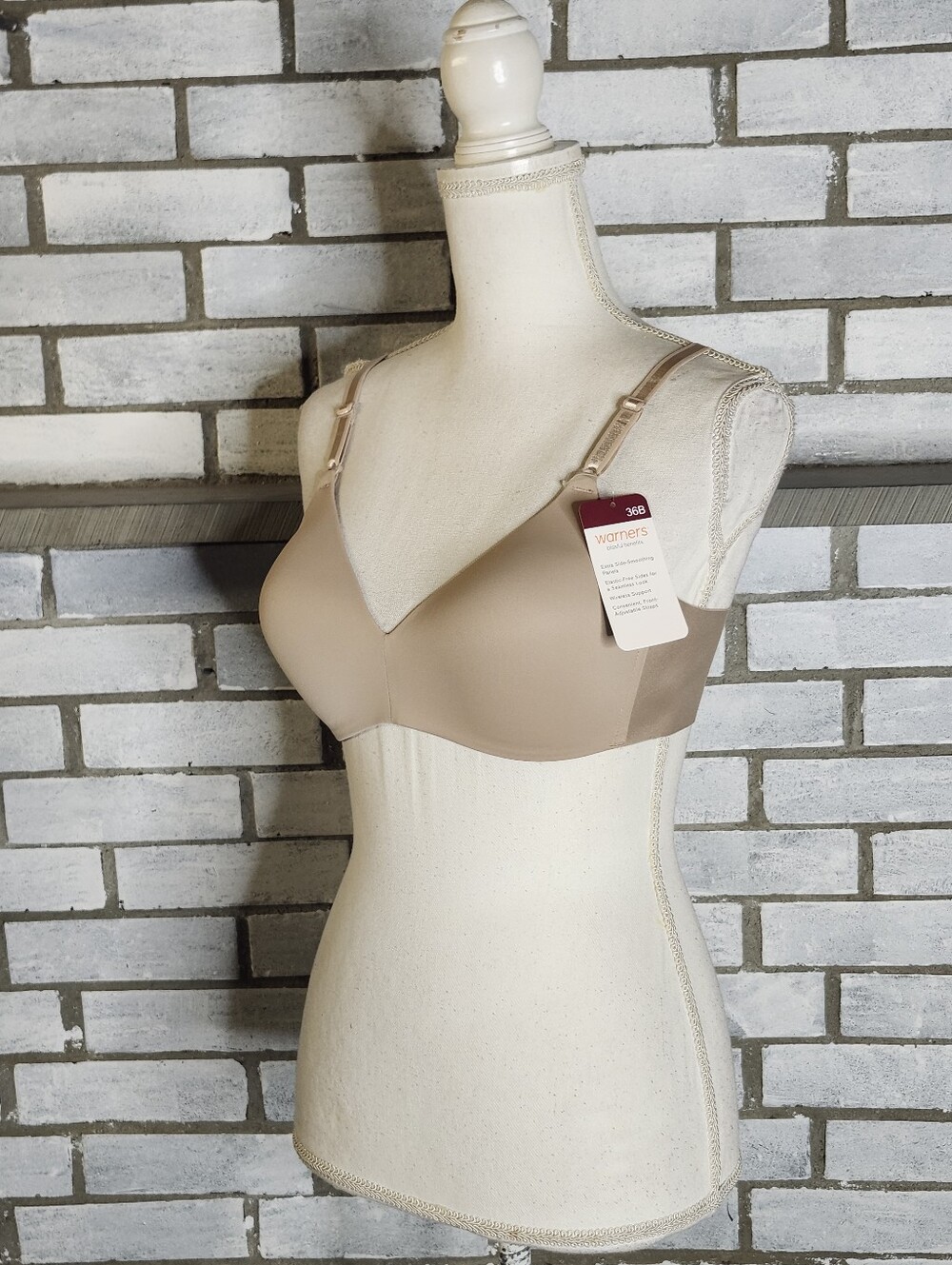 • NWT Warner's Blissful Benefits Wireless Bra 36B RM7561W Underarm Smoothing